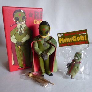 NEW 2006 MUTTPOP LUCHA LIBRE CCCP RED TIDE DR GOBI DESIGNER VINYL FIGURES KOZIK
